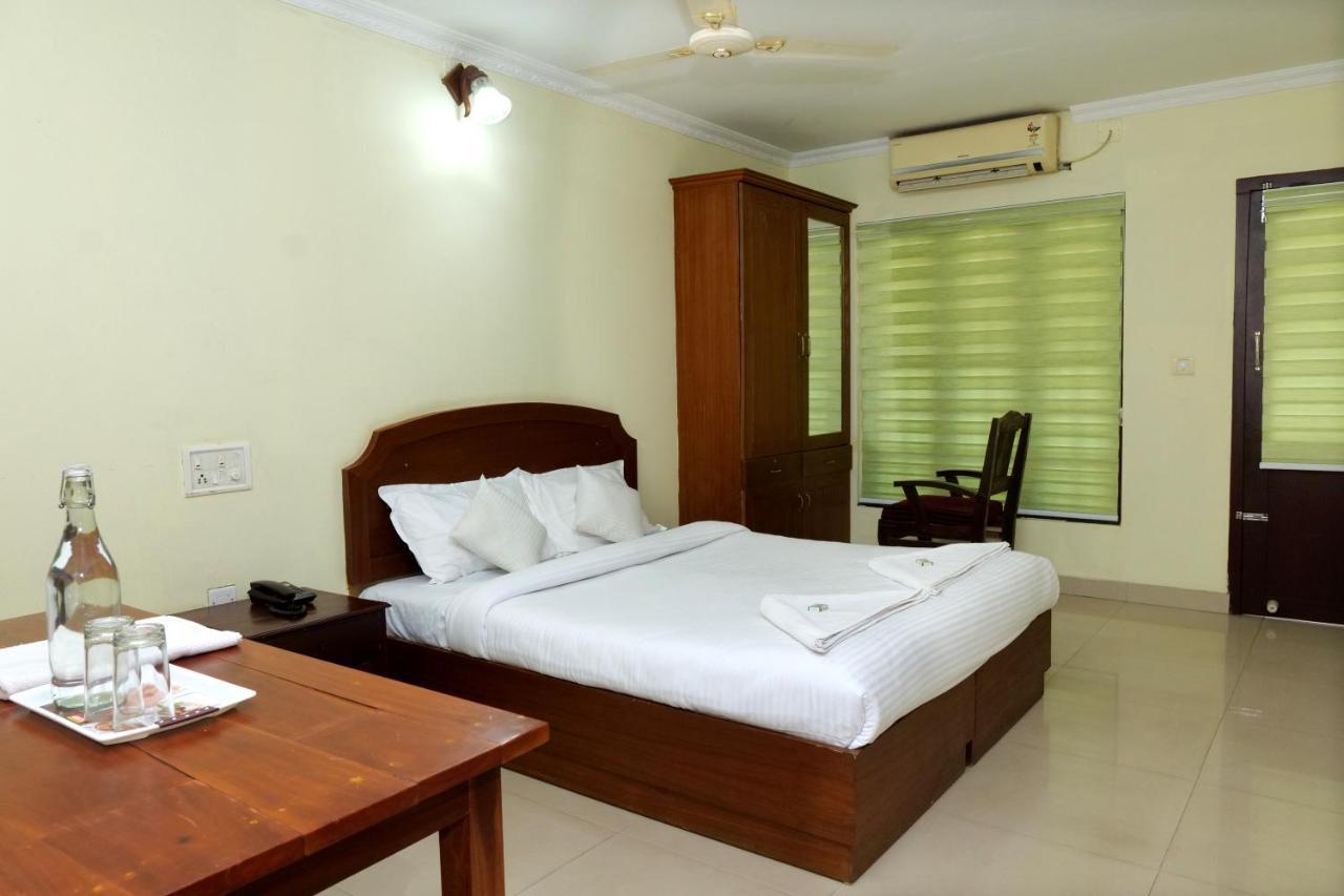 Hotel Lumiere Alappuzha Luaran gambar