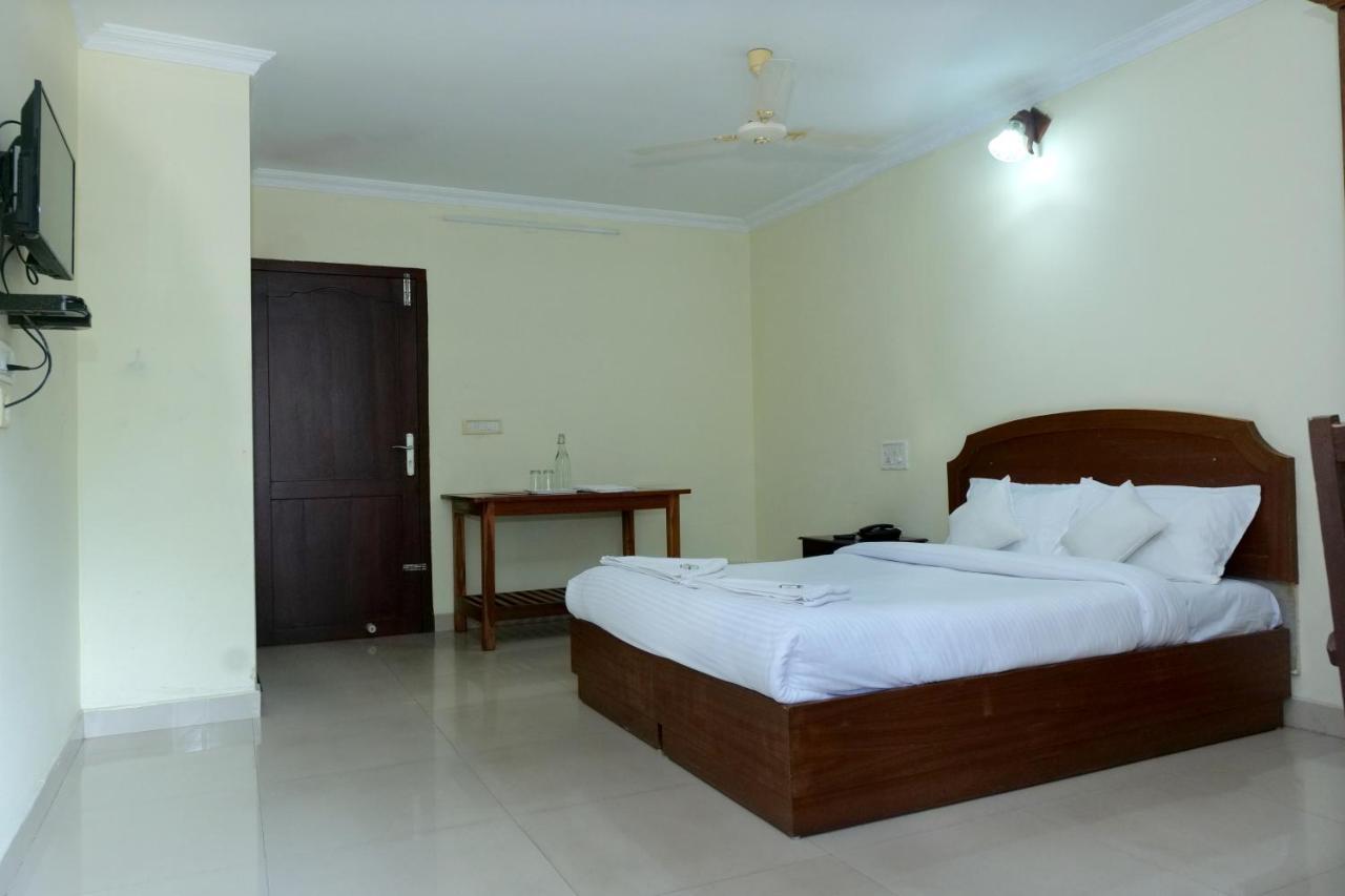 Hotel Lumiere Alappuzha Luaran gambar