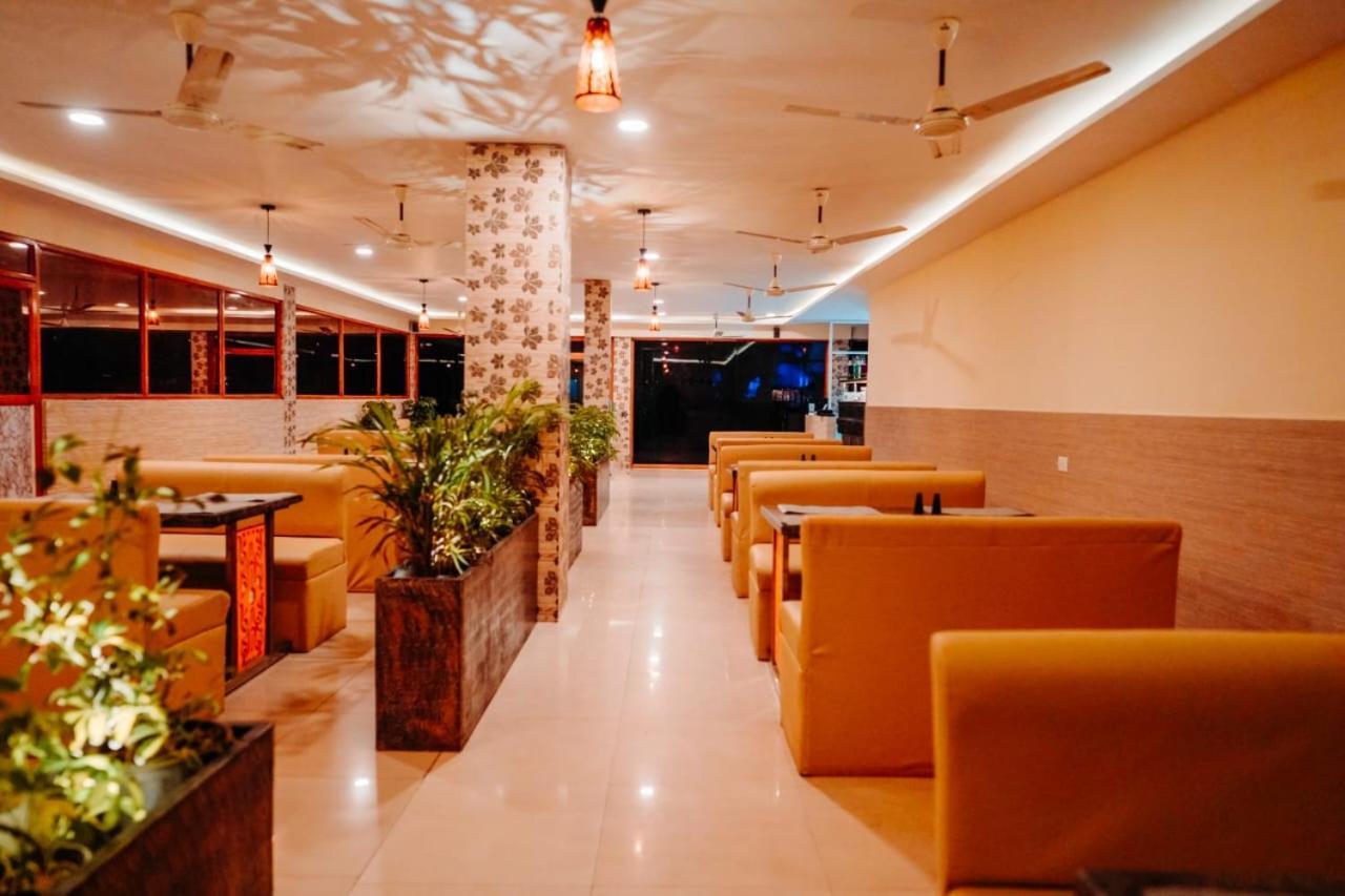 Hotel Lumiere Alappuzha Luaran gambar